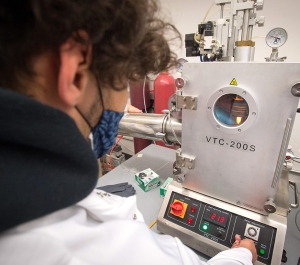 Student working in the physics lab